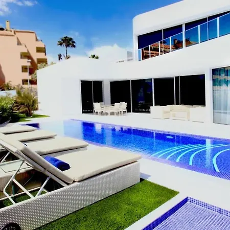 Blue Lagoon Vila